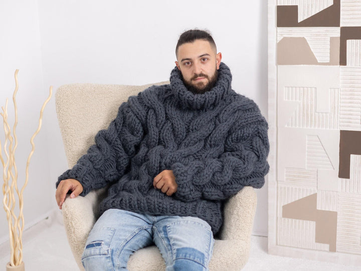 5-Strand Gray Men’s Wool Sweater – Chunky Hand-Knitted Cable Knit Pullover T1667