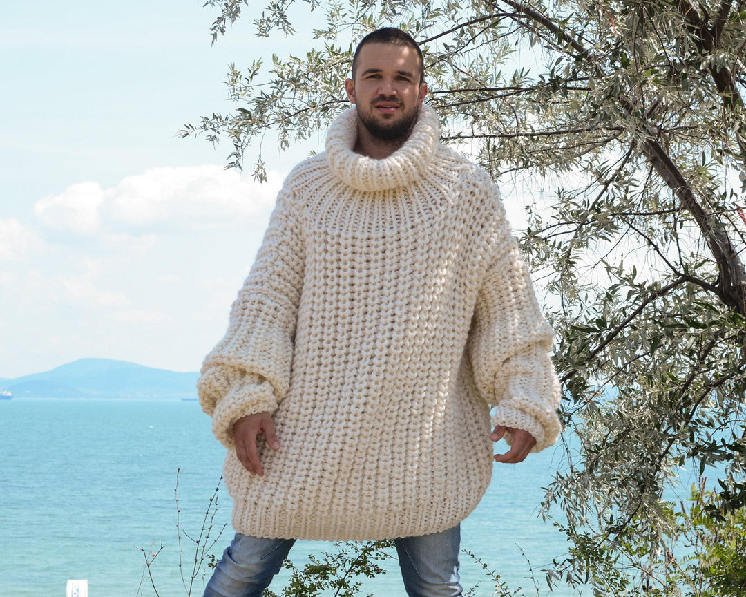 3 kg Oversized Wool Sweater – Thick Hand-Knitted Cream Fisherman Rib Jumper T786M