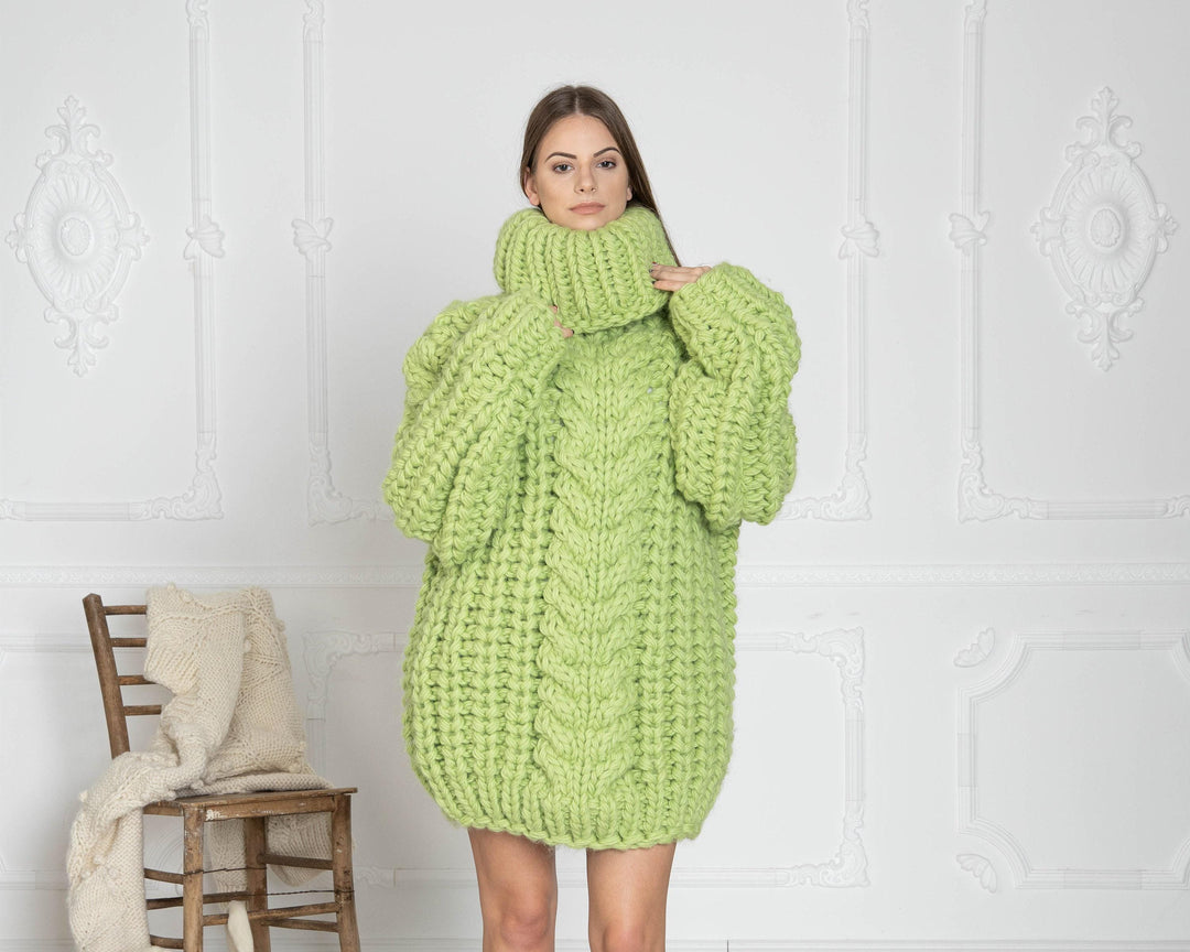 5-Strand Thick Wool Sweater – Huge Chunky Hand-Knitted Green Pullover T628W