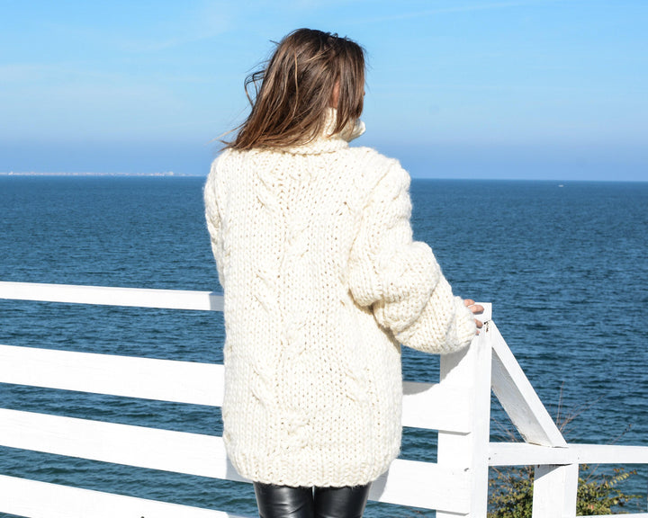 Chunky Wool Sweater in Cream – Hand-Knitted Cable Knit Jumper T662M