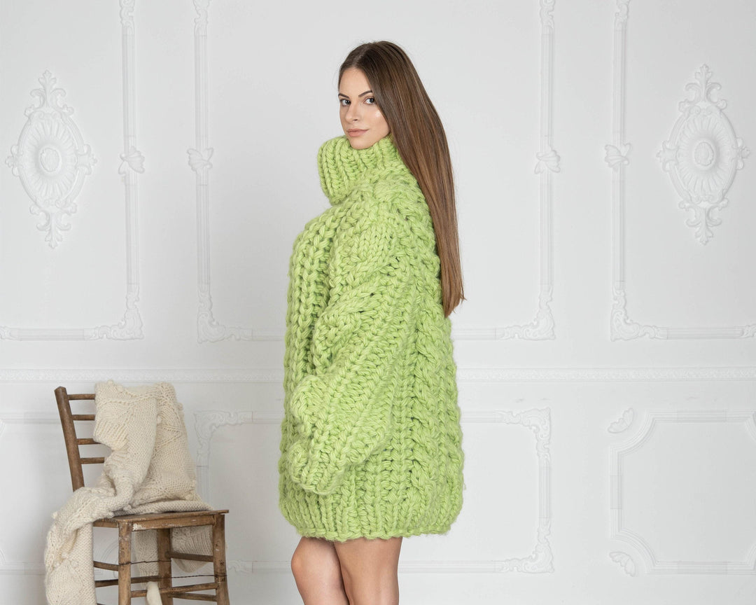 5-Strand Thick Wool Sweater – Huge Chunky Hand-Knitted Green Pullover T628W