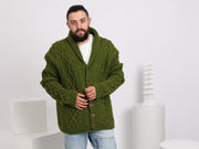 Grüne Herrenstrickjacke – handgestrickt, 100 % Wolle, Grobstrickjacke T1645