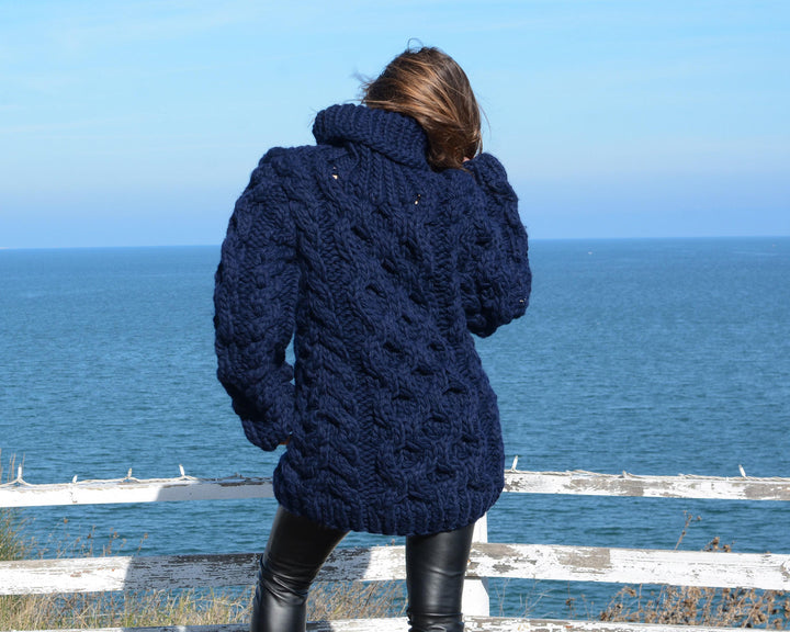 Blue Chunky Knit Sweater – Hand-Knitted Oversized Cable Jumper for Men T658M