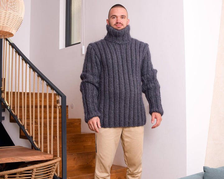 Chunky Zigzag Blue and White Wool Sweater – Hand-Knitted Soft Wool Jumper T820M