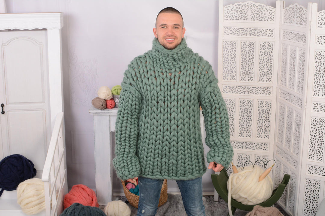 Chunky Merino Wool Sweater – Oversized Thick Knit Minimalist Pullover for Men T716M