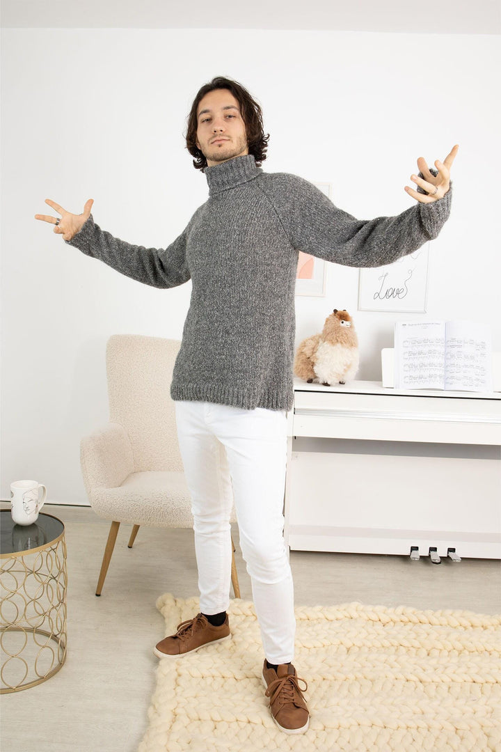 Gray Bouclé Alpaca Sweater for Men – Soft Hand-Knitted Jumper T1335