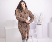 Gilet en laine marron – Pull à torsades tricoté main T1543