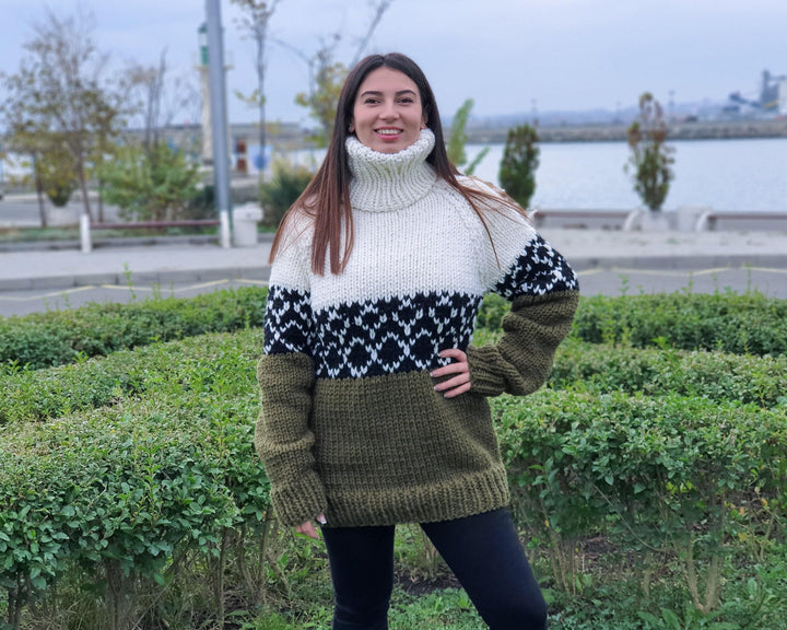 Heavy Nordic Wool Sweater, Hand Knitted 5-Strand Chunky Icelandic Pullover T919