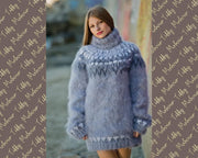 Grauer Mohairpullover – Handgestrickter isländischer nordischer Pullover T139