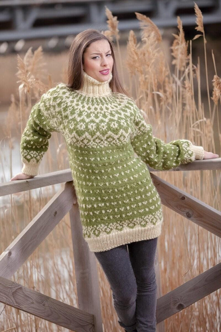 Green Wool Sweater – Hand Knitted Icelandic Nordic Pullover T438