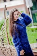 Handgestricktes blaues Mohair-Maxikleid, Rollkragenpullover T64