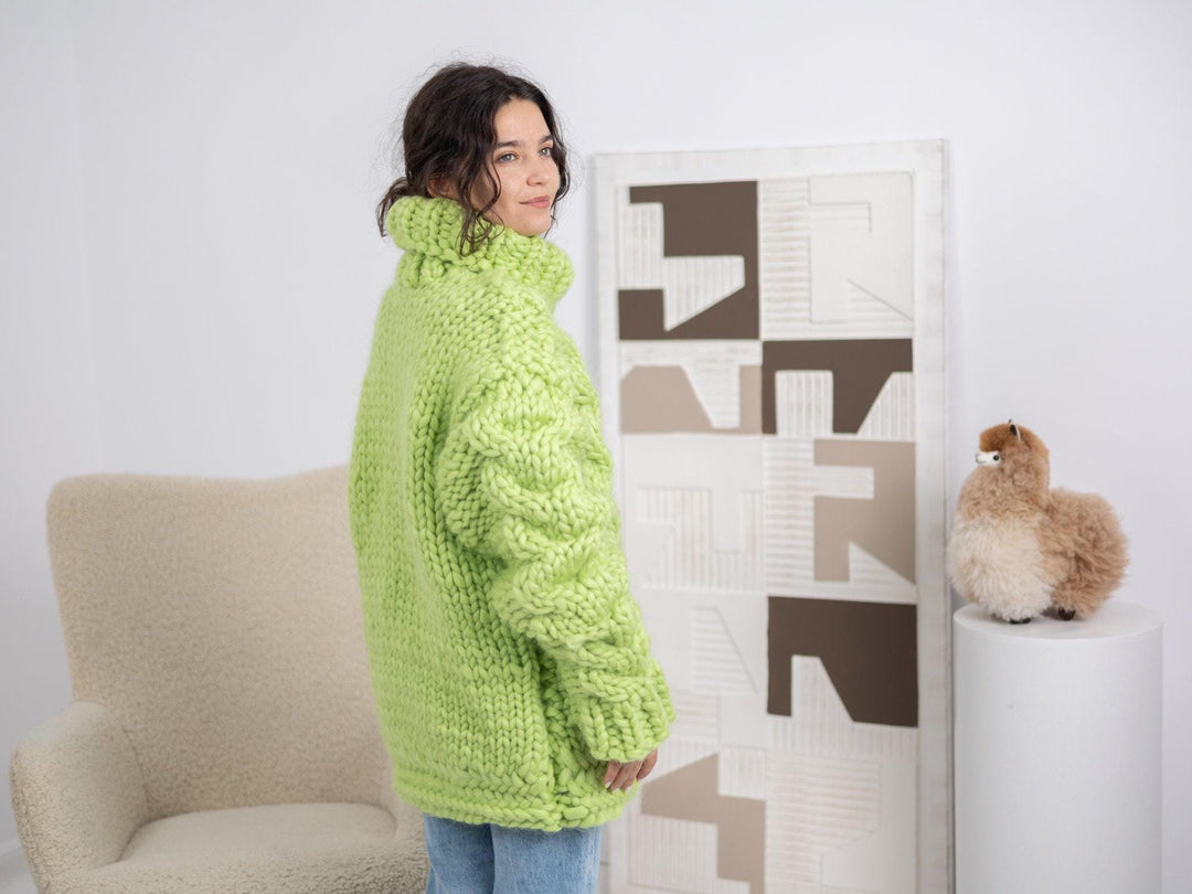 Thick Knit Soft Merino  SWEATER in Apple Green   T1669