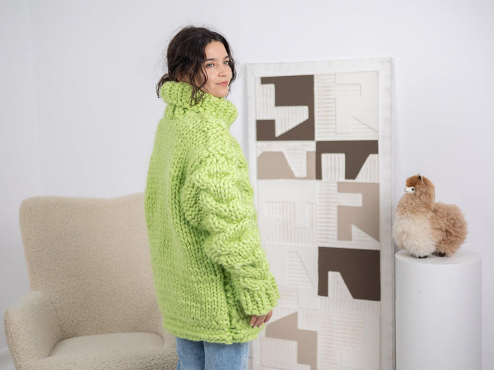 Thick Knit Soft Merino  SWEATER in Apple Green   T1669