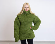 Grüner Merinowollpullover, handgestrickter, super dicker Riesenpullover T1521