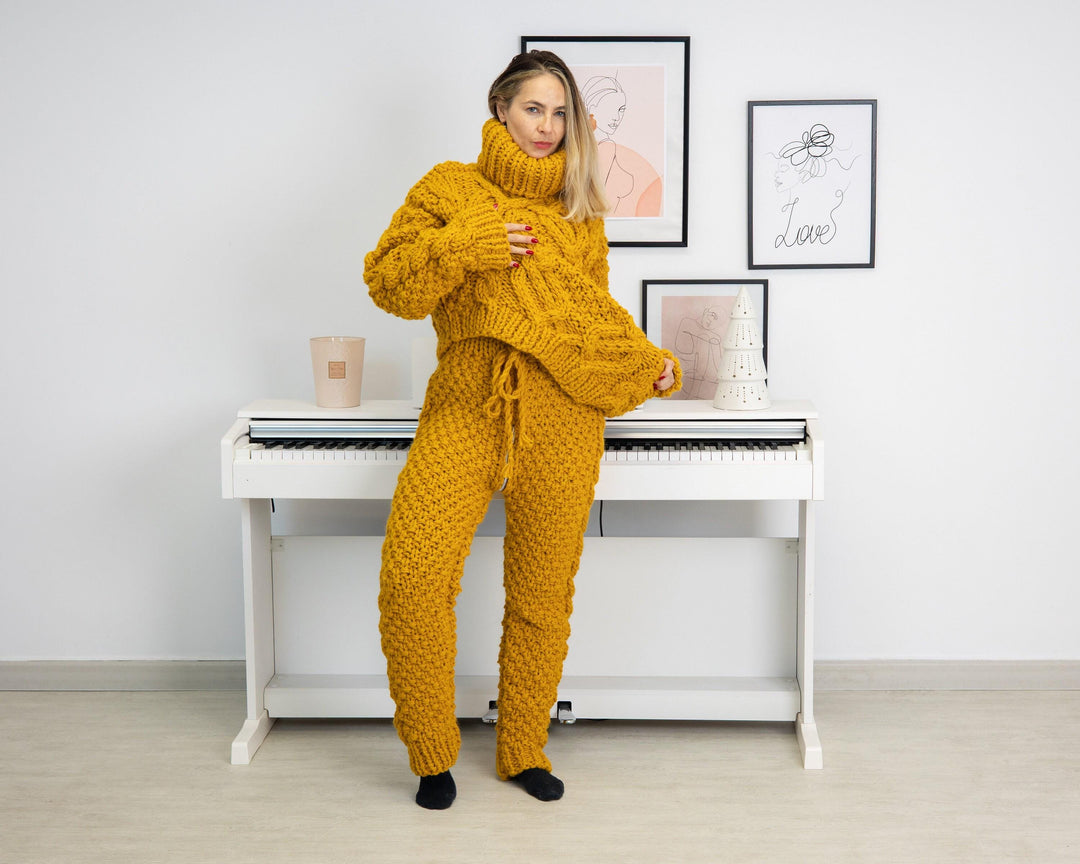 Chunky Wool Knit Pants, Hand Knitted Raw Itchy Wool Joggers for Women T1314