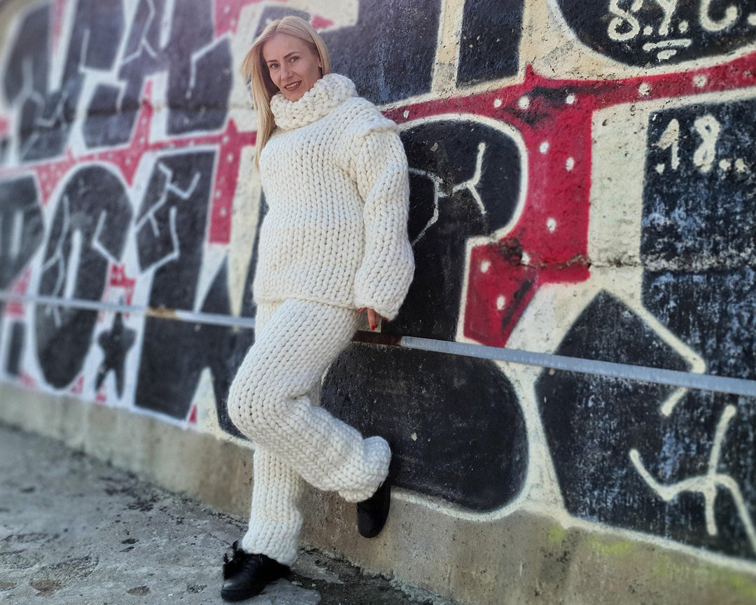 Chunky Merino Wool Pants, Hand Knitted 2.5 kg Giant Arm Knit Trousers T909