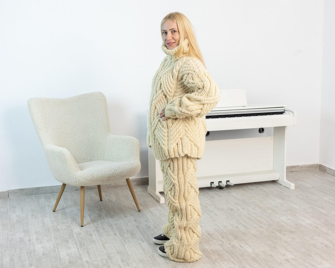 Chunky Wool Knit Pants, Hand Knitted 100% Wool Joggers for Women T1531