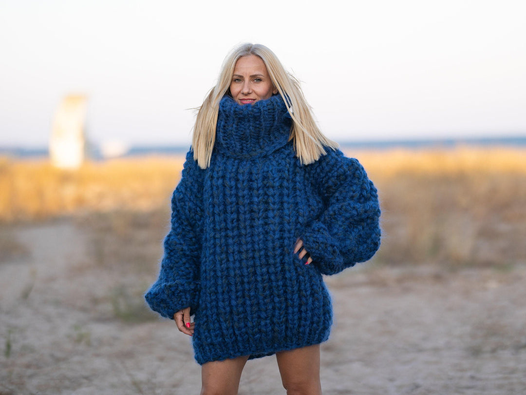 Chunky Blue Mohair Alpaca Merino Sweater, Hand Knitted 10-Strand Pullover T1250