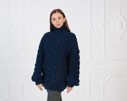 Pull en laine mérinos, angora et mohair, tricoté main, motif torsadé doux T987