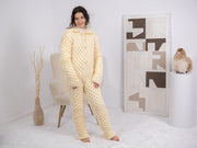 Erhältlich in Größe XL, Cremefarbener Mohair-Catsuit, Zopfmuster-Mohair-Overall, Gestrickter Strampler T1684