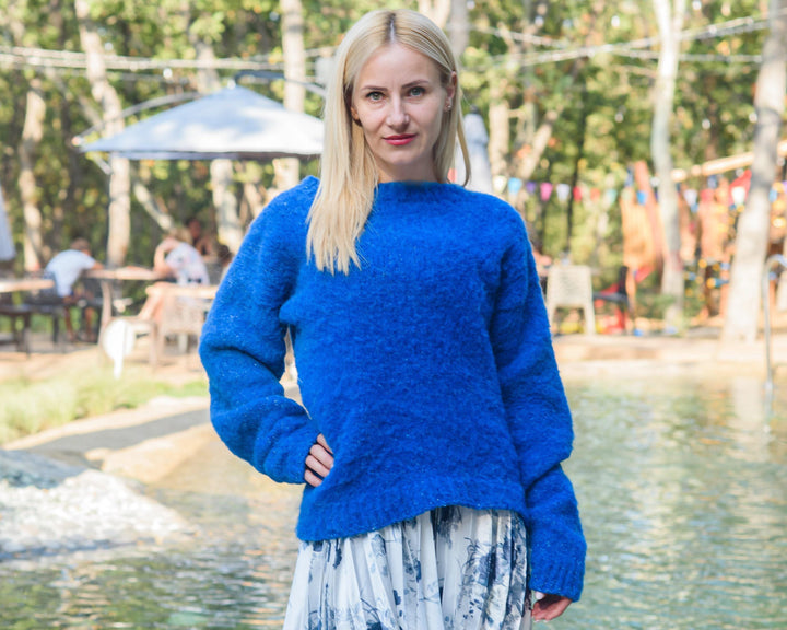 One available sweater in size 2 XL, Kid mohair, silk and wool Sweater T874
