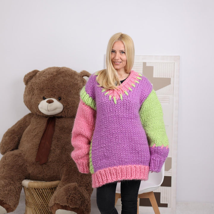 One available in size 4XL, Chunky Sweater - Hand Knit in Unspun Merino Roving T1852