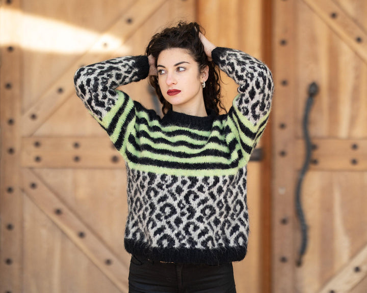 One available in size XL, Alpaca and merino wool mixhand knitted sweater T1063