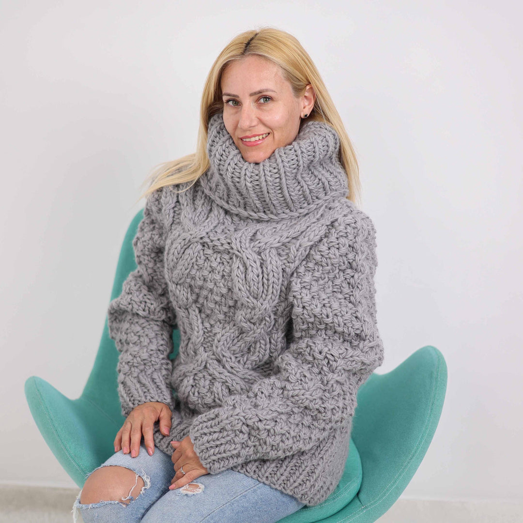 One available in size 3XL, Gray Chunky Wool Sweater - Turtleneck of 50 cm T1877