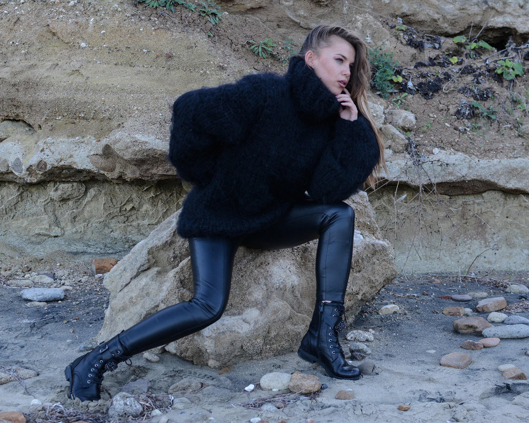 Black Mohair–Wool Mix Sweater – Hand-Knitted Chunky Turtleneck Pullover T674W