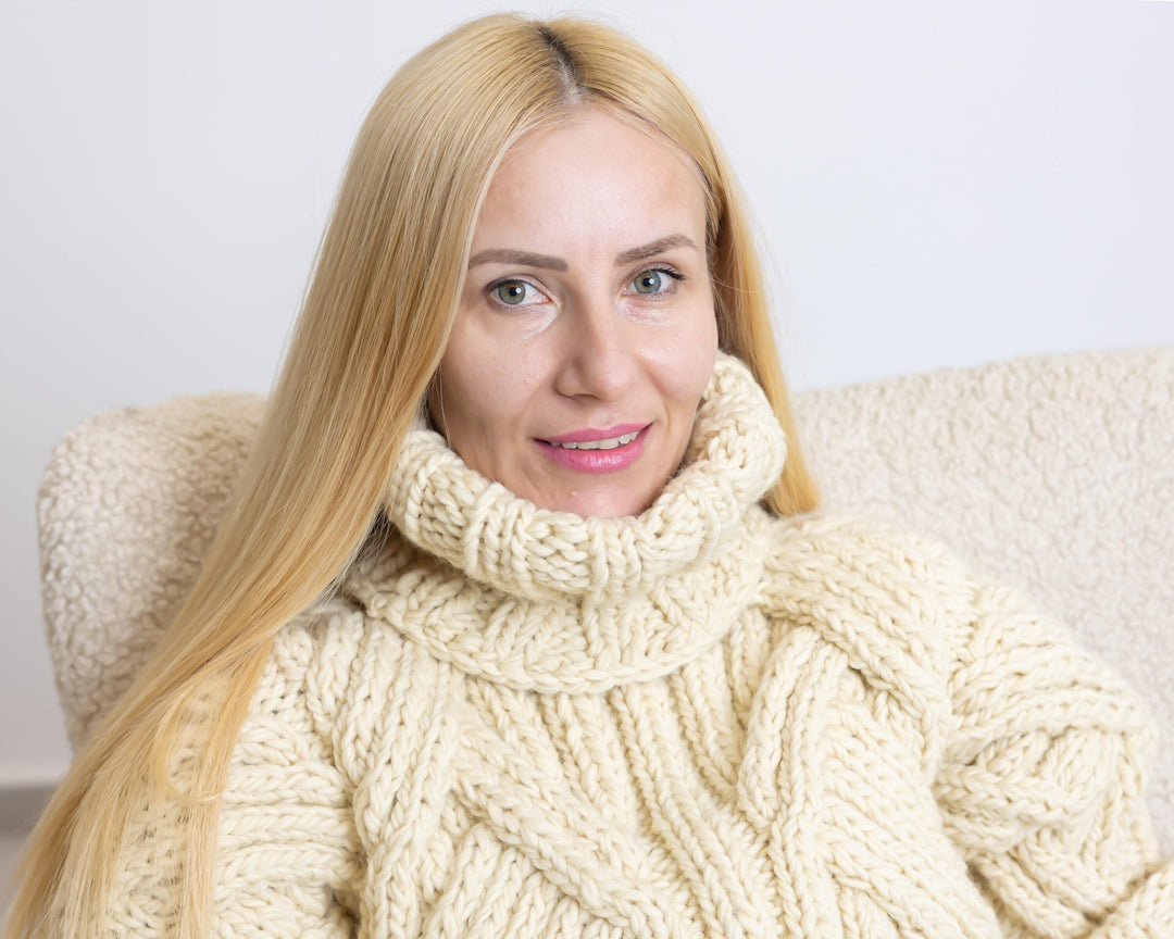 Hand-Knitted Wool Cable Knit Sweater, Cream 2XL T1518