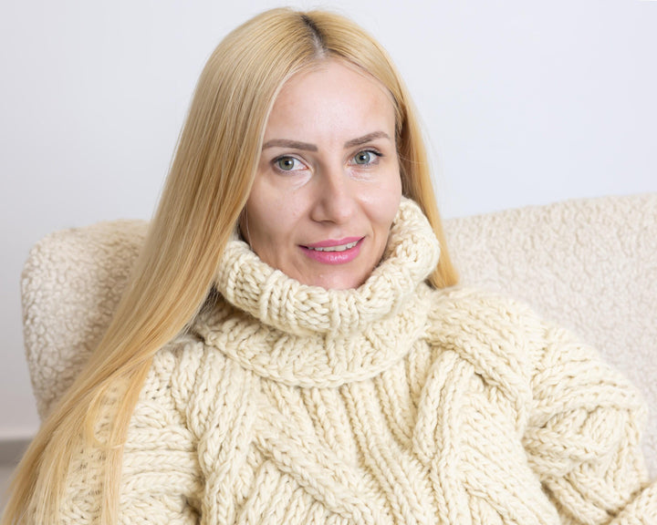 Hand-Knitted Wool Cable Knit Sweater, Cream 2XL T1518