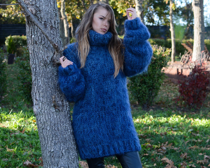 Blue Hand-Knitted Mohair and Wool Sweater – Thick Knit Turtleneck Jumper T673M