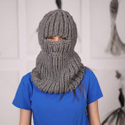 Graue Sturmhaube aus Wolle, handgestrickte 5-fädige Kapuze aus kratziger Wolle mit offenen Augen T2055