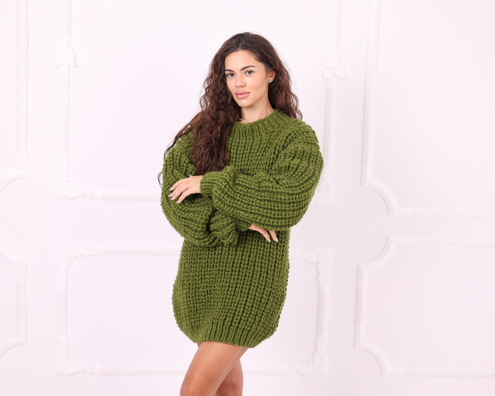 Green chunky wool balloon sleeve sweater front view
