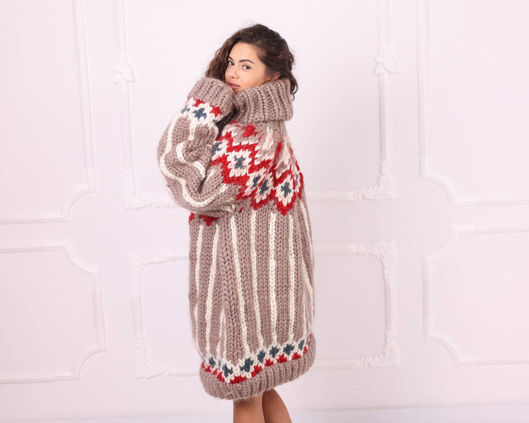 Multicolour merino roving Nordic sweater side view with oversized sleeves