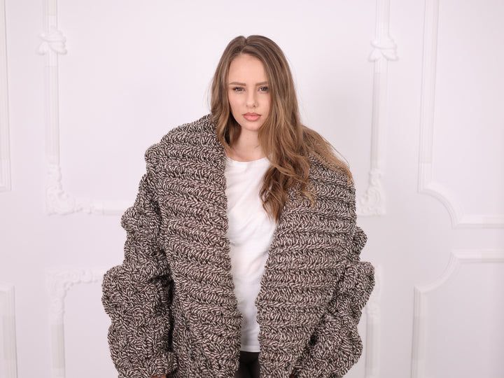 Melange chunky raw wool cardigan collar portrait