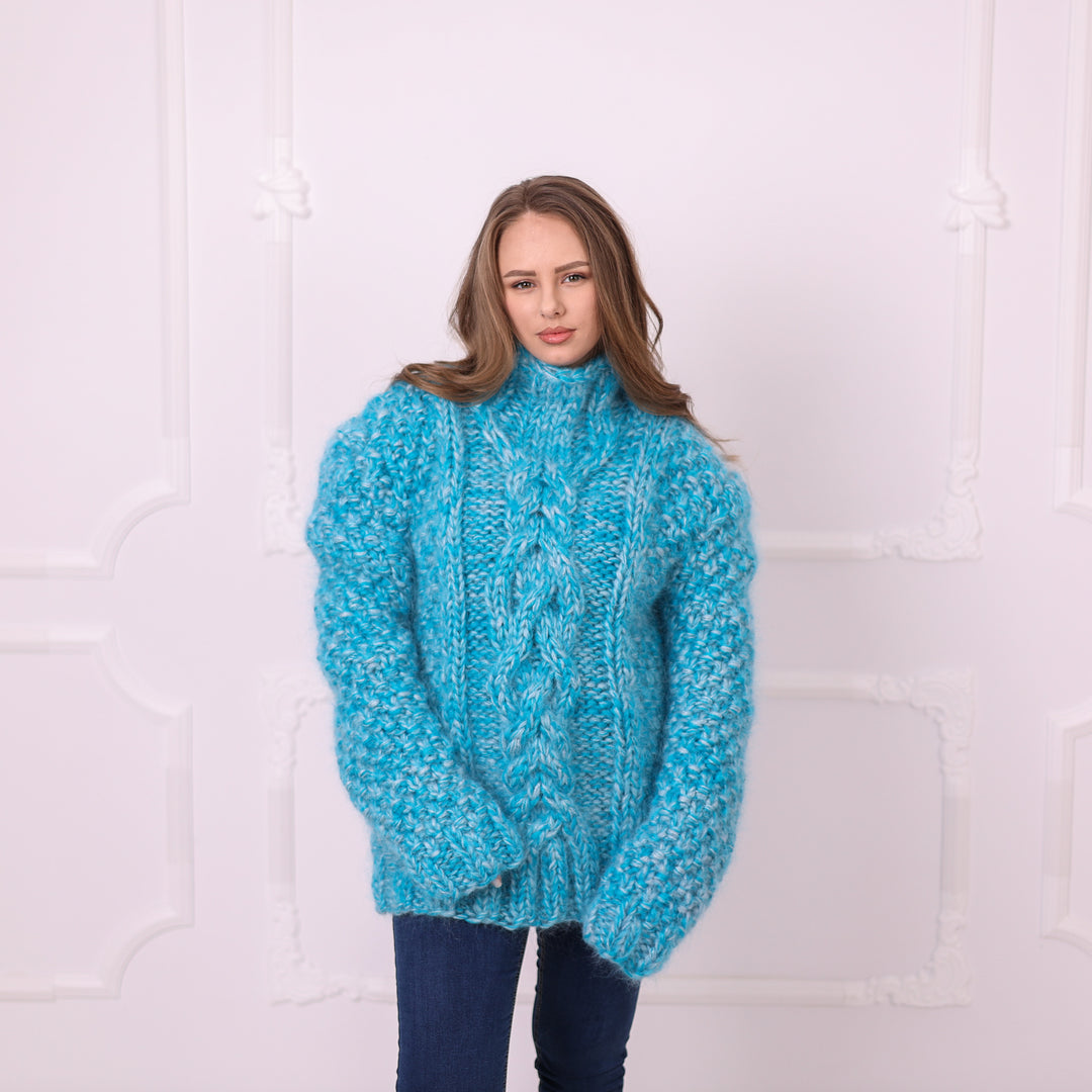 Blue melange chunky mohair cable sweater oversized front pose T2400