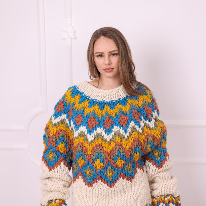 Multicolor Nordic raw wool sweater front close view T2401