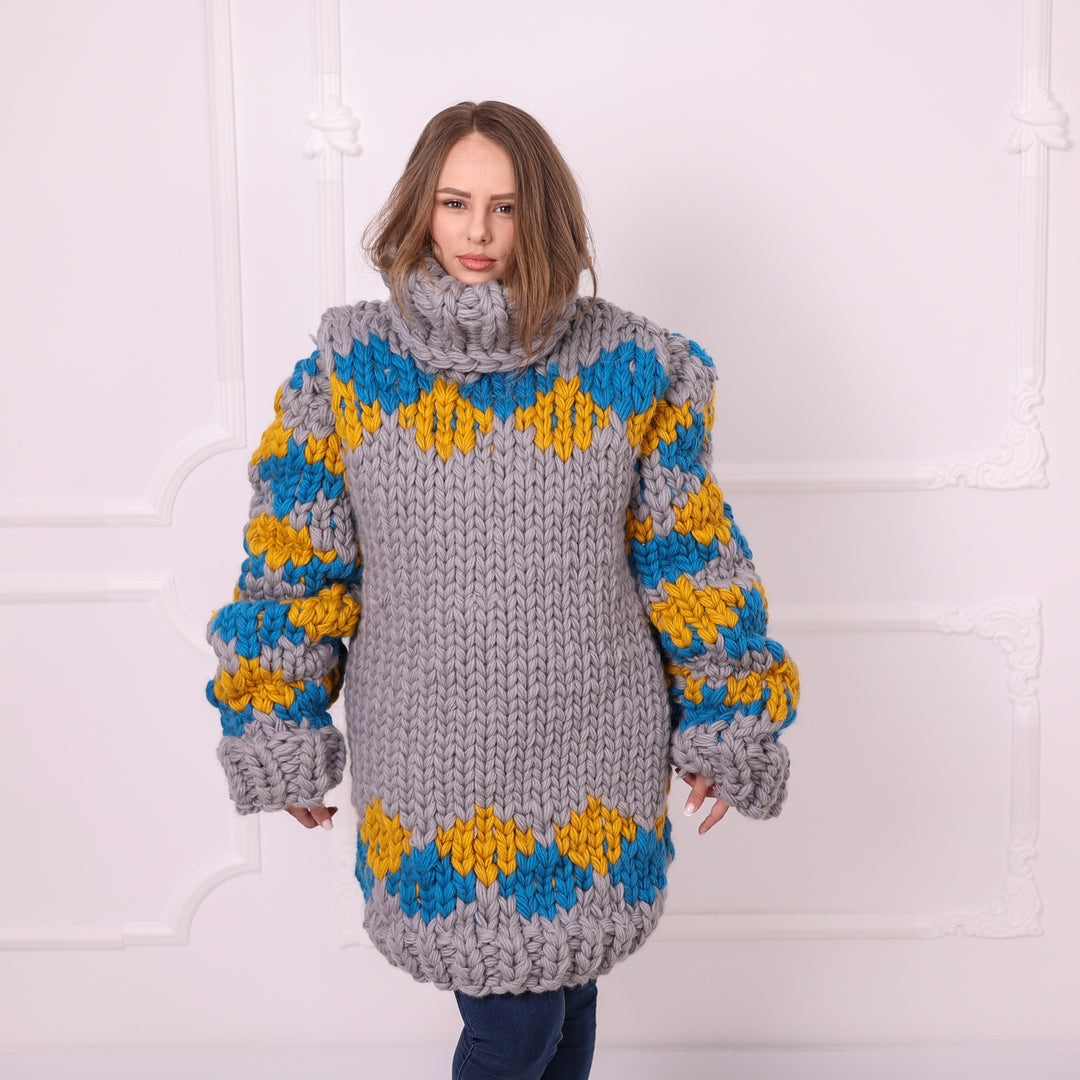 Extra chunky grey wool Nordic sweater full front view T2402