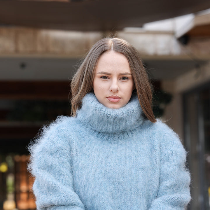 Light blue 10-strand baby alpaca oversized turtleneck sweater T2414 product photo 3