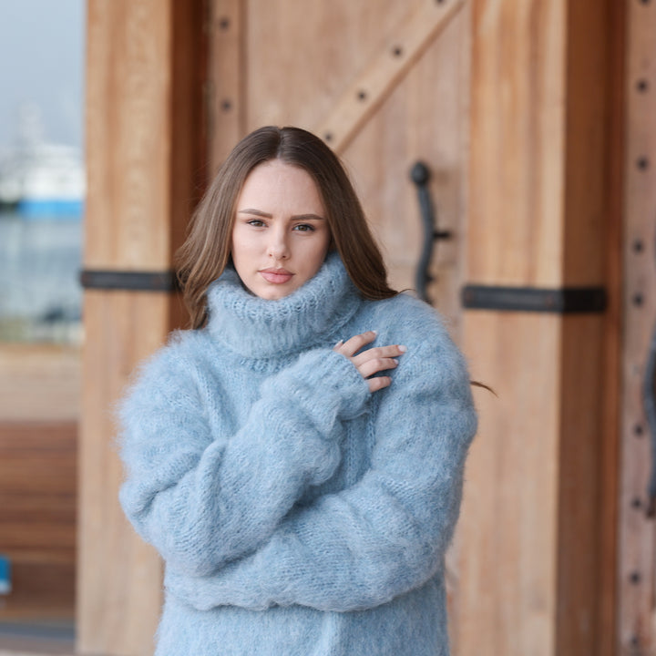 Light blue 10-strand baby alpaca oversized turtleneck sweater T2414 product photo 6